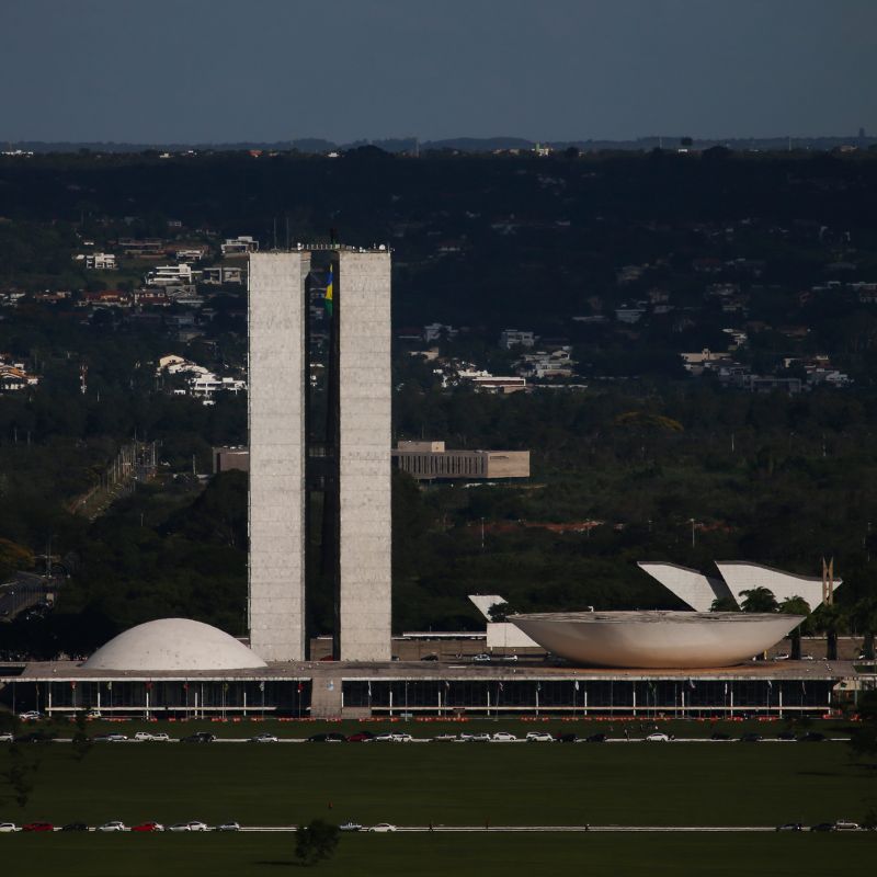 Guia nativo explicando história no Walking Tour