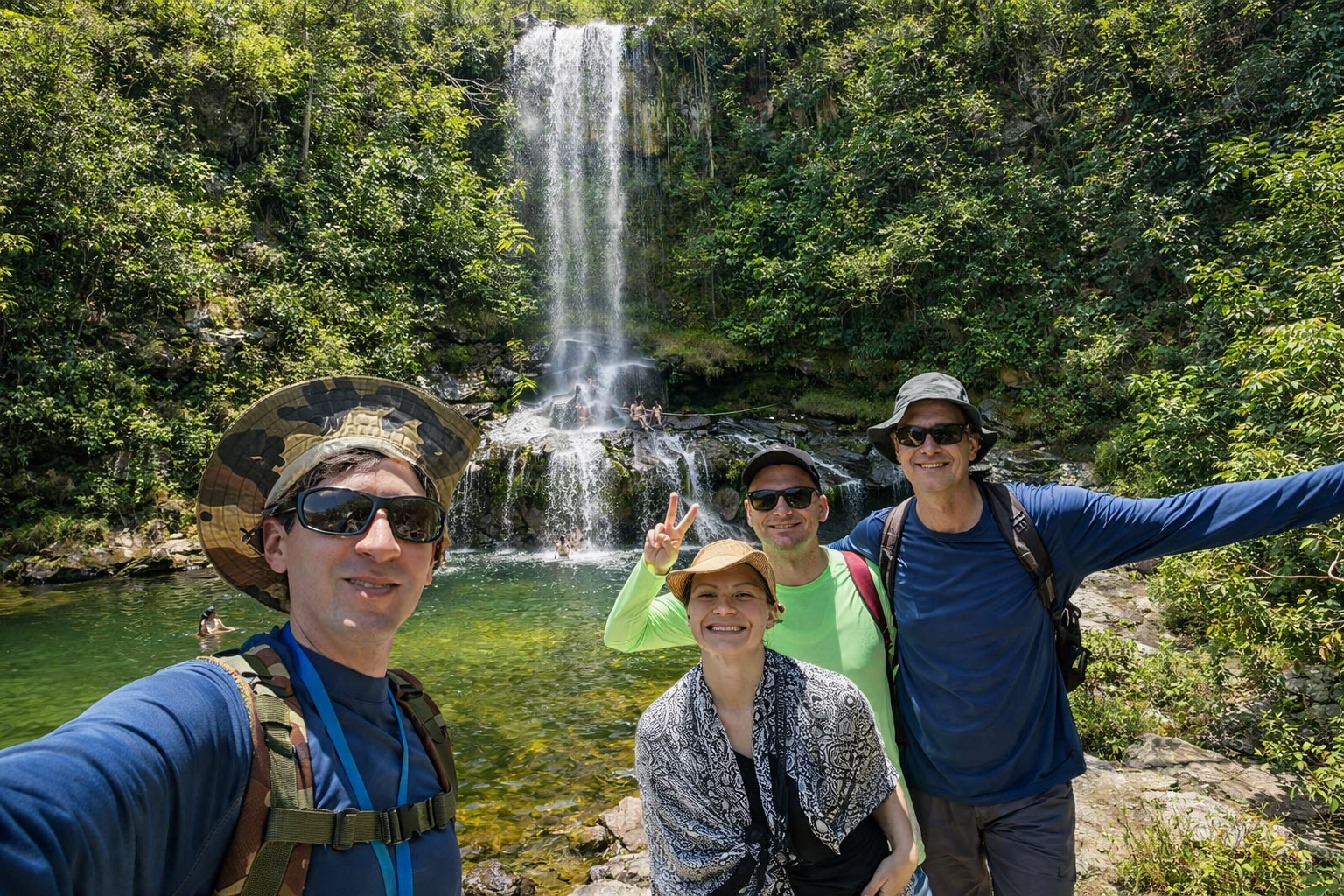 Cachoeira do Rosário em Pirenópolis com trilha pela natureza goiana - bate e volta saindo de Brasília